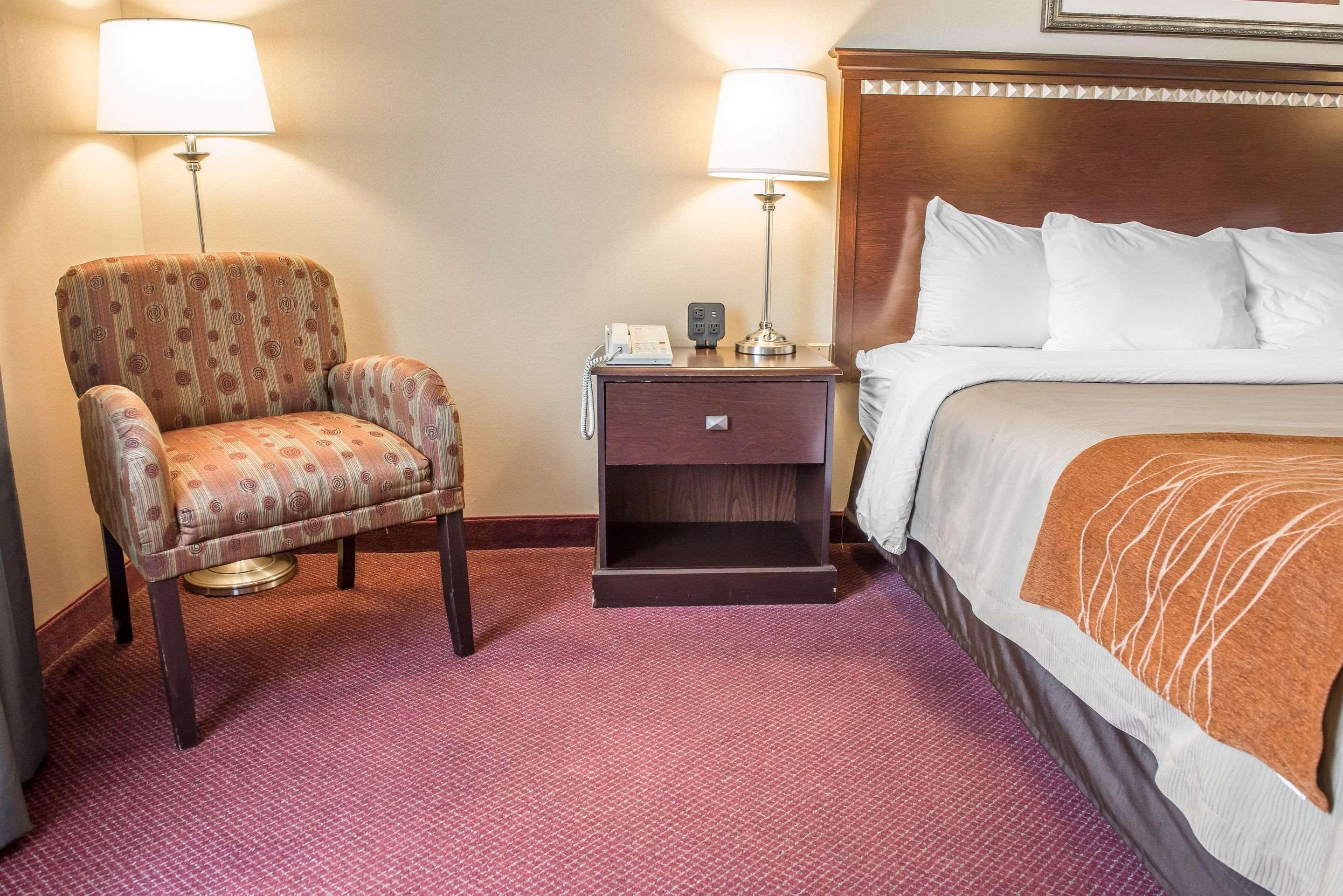 Wingate By Wyndham Pittsburgh New Stanton Hotell Eksteriør bilde