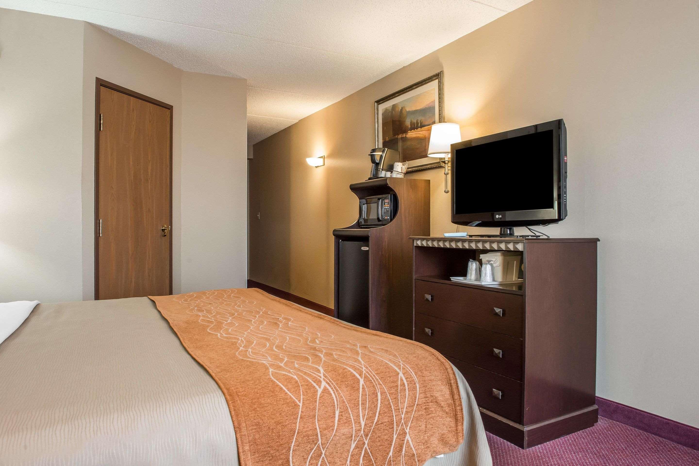 Wingate By Wyndham Pittsburgh New Stanton Hotell Eksteriør bilde