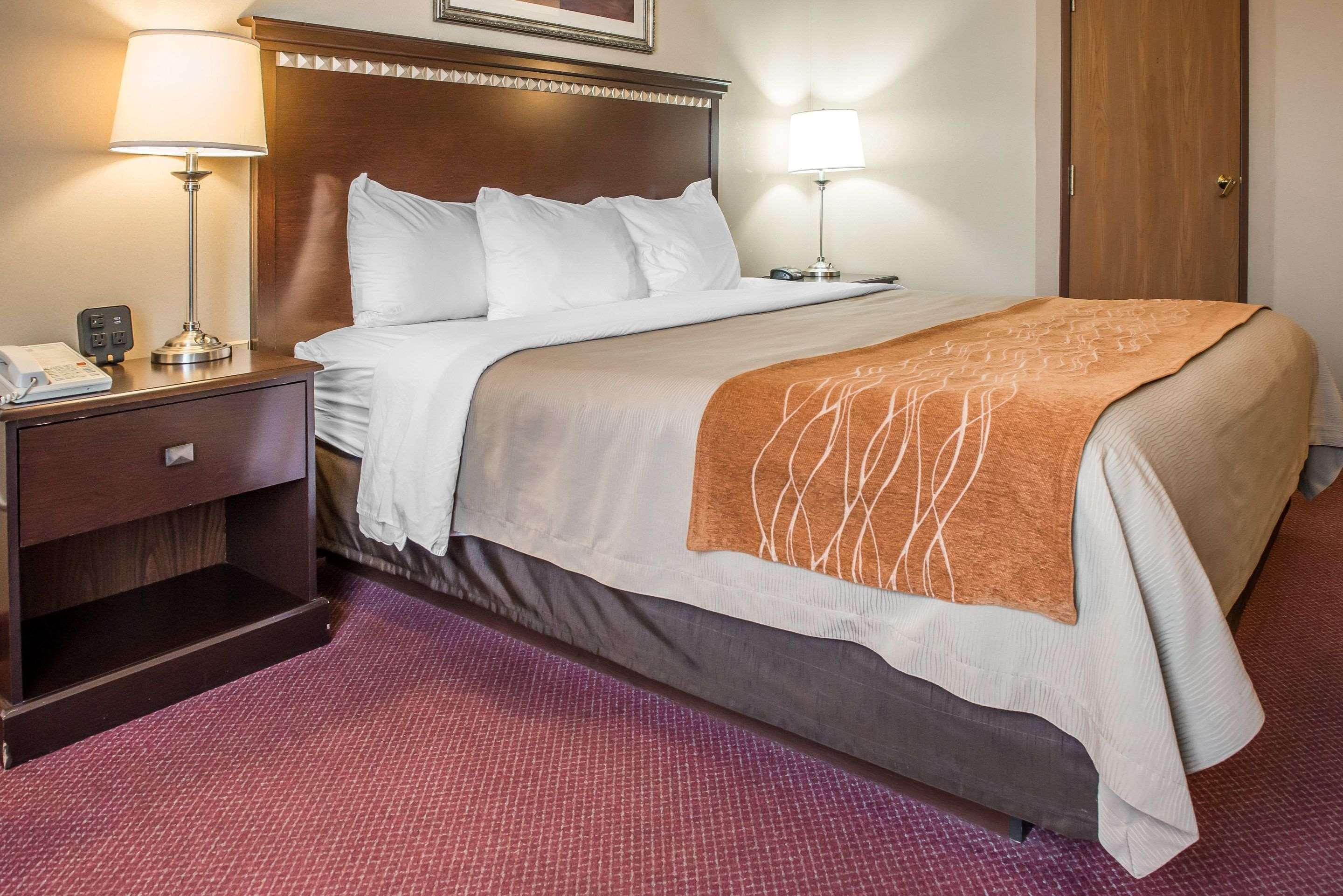 Wingate By Wyndham Pittsburgh New Stanton Hotell Eksteriør bilde