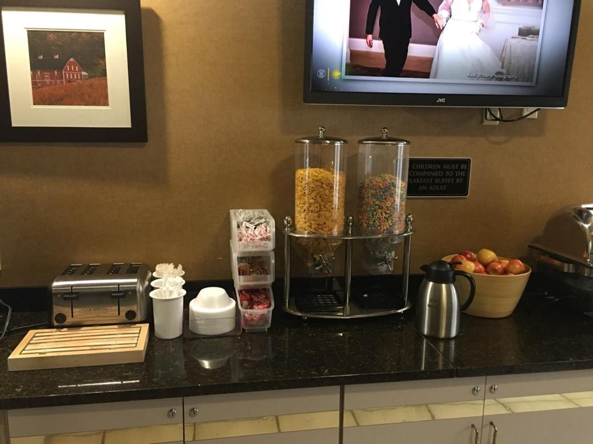 Wingate By Wyndham Pittsburgh New Stanton Hotell Eksteriør bilde