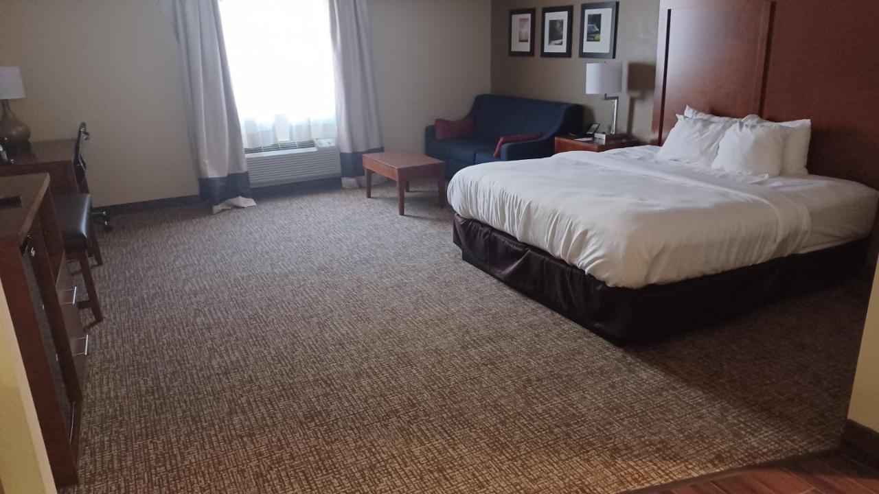 Wingate By Wyndham Pittsburgh New Stanton Hotell Eksteriør bilde